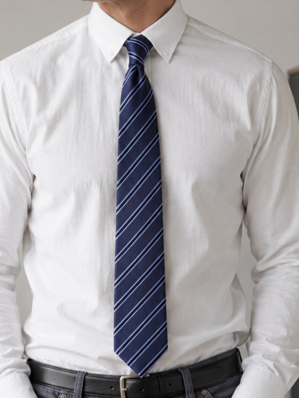 Bellissimo 100% Silk Navy Blue Striped Necktie Light Blue Silver Classic Tie NWT